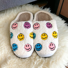Load image into Gallery viewer, Slippers - Smiley Face Slippers